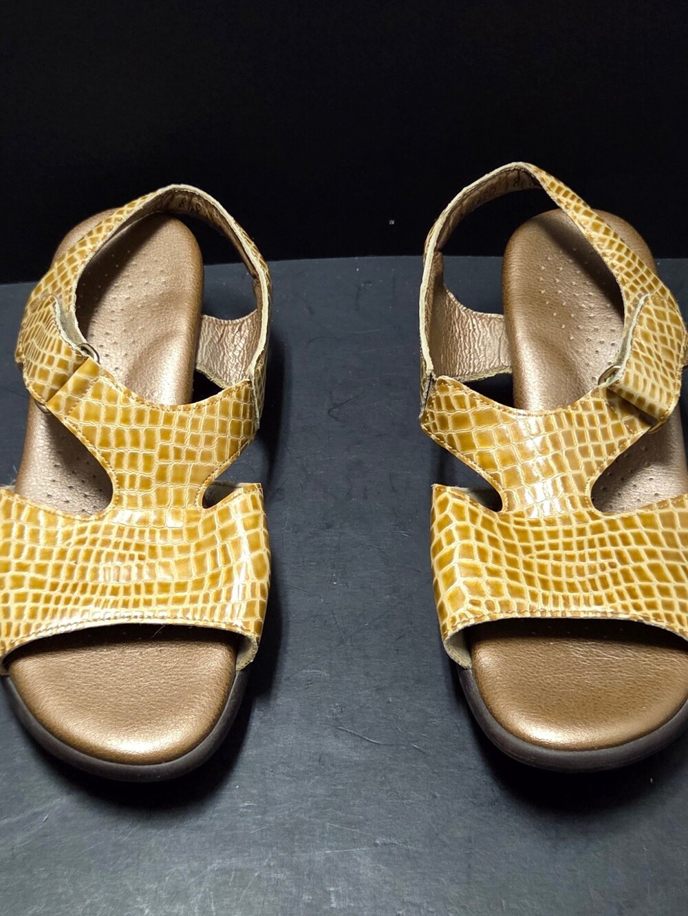 SAS Suntimer Tripad Comfort Sling Back Sandals Faux Snake Skin Women’s 8M. 0212